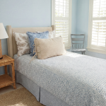 Blue-Chair-Twinsize-Bed-pillow